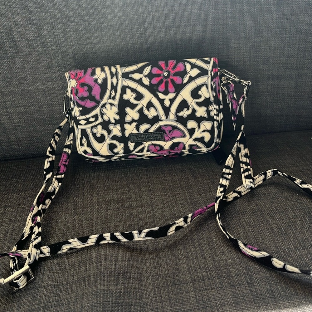 Vera Bradley crossbody/ wristlet